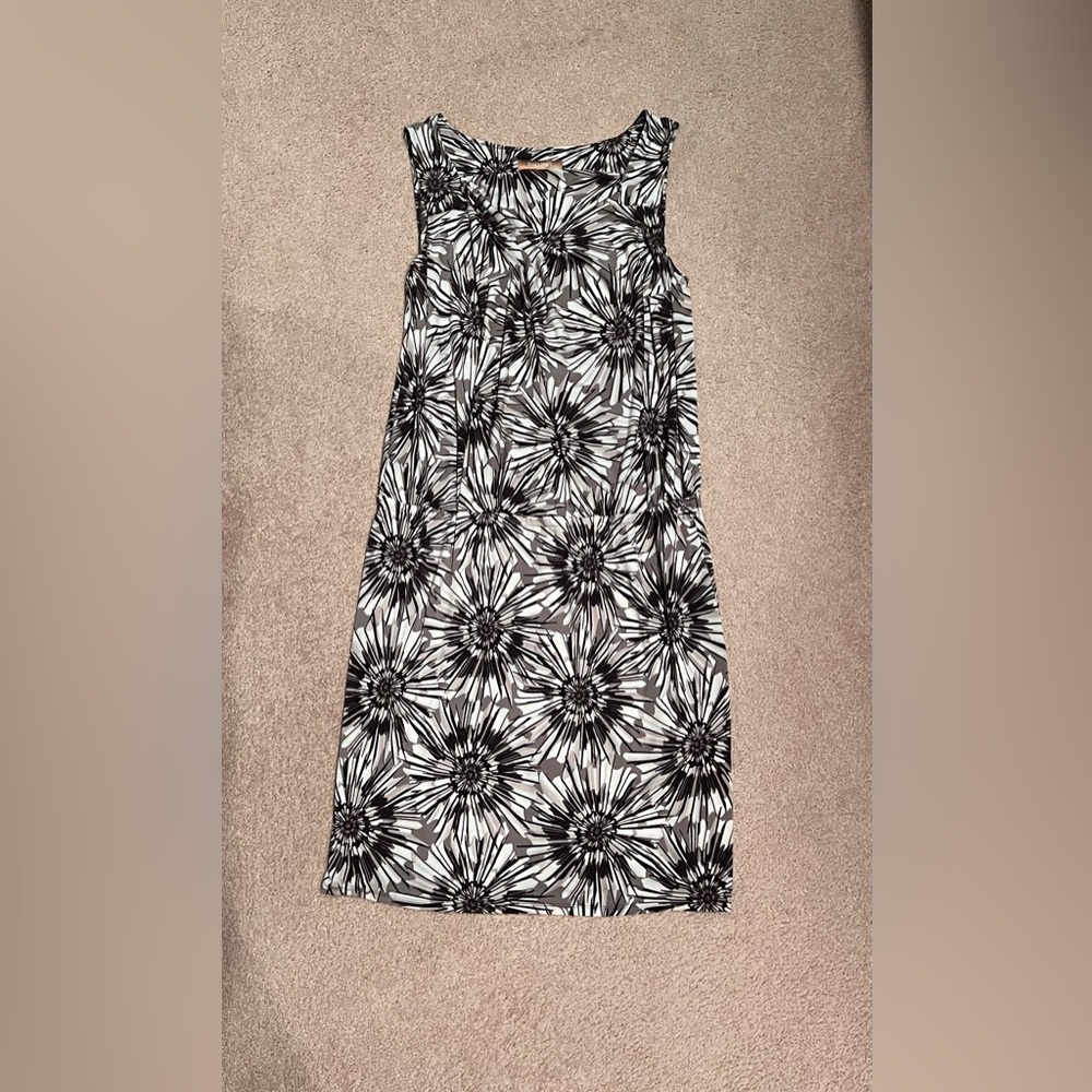 Fitting stretchy dress